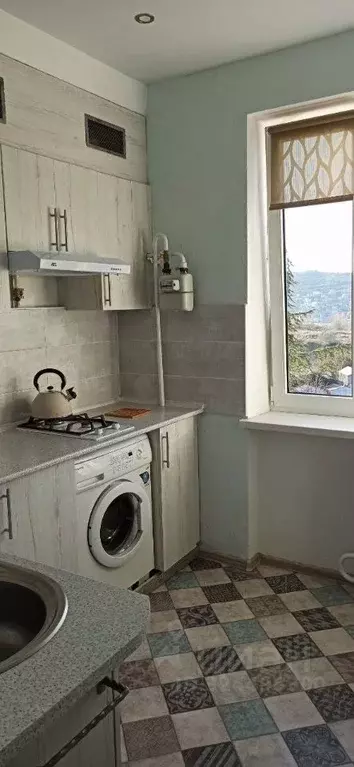 2-к кв. Севастополь, Севастополь, Балаклава г. ул. Строительная, 35 ... - Фото 1