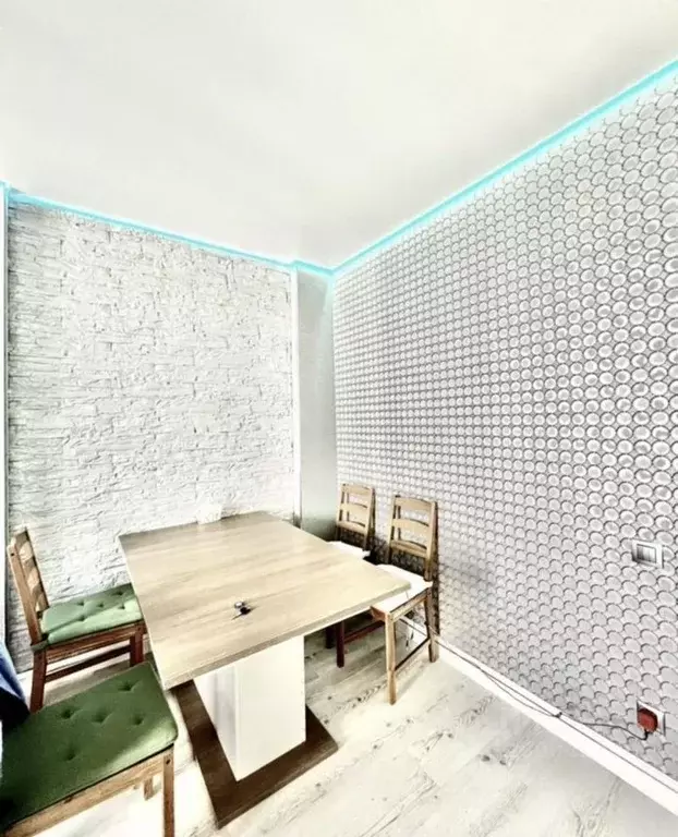 2-к кв. Свердловская область, Екатеринбург ул. Куйбышева, 21 (50.0 м) - Фото 2