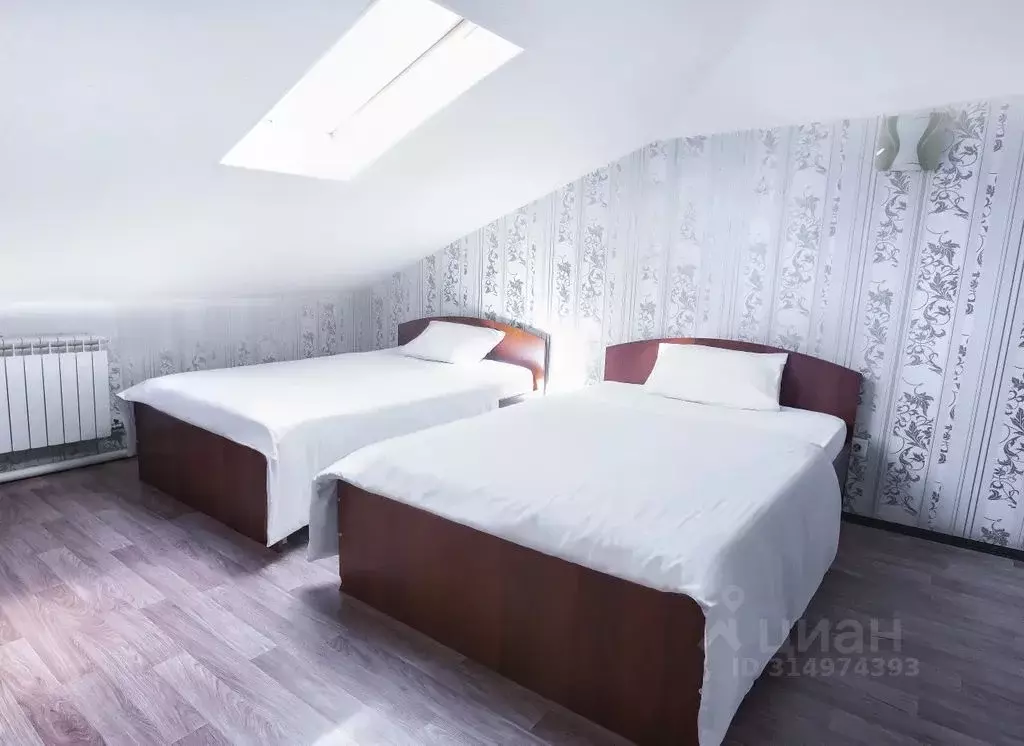 Комната Свердловская область, Екатеринбург пер. Мордвинский, 1 - Фото 1