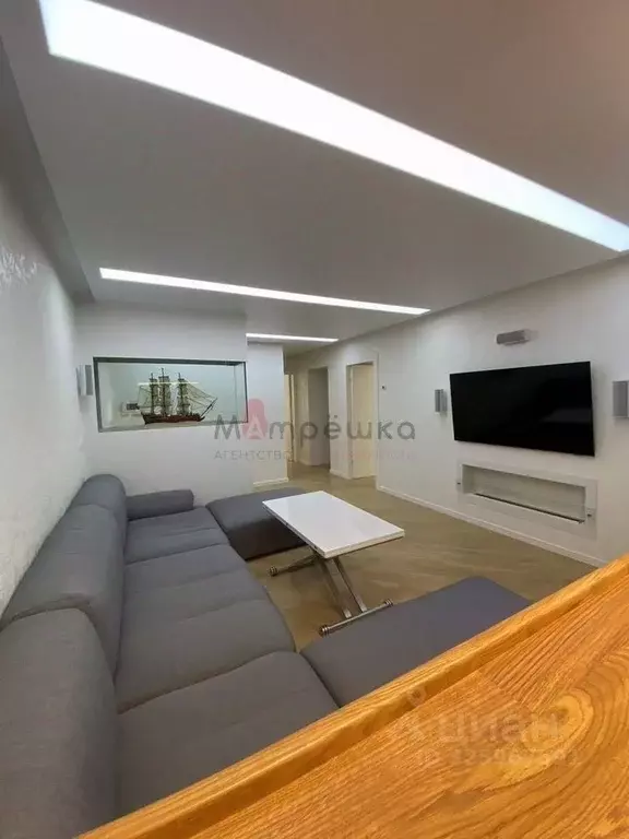 3-к кв. Белгородская область, Белгород ул. 5 Августа, 33 (82.6 м) - Фото 2