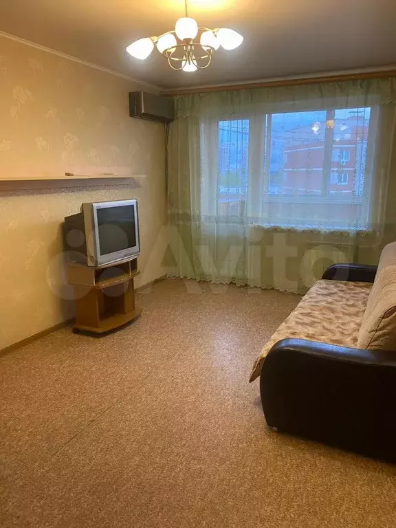 1-к. квартира, 40 м, 7/10 эт. - Фото 1