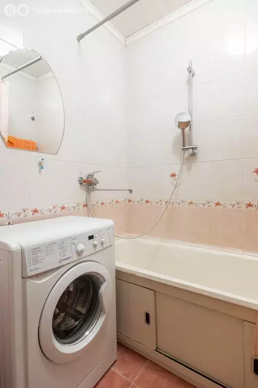 3-комнатная квартира: посёлок Светлый, 19 (67.7 м) - Фото 1