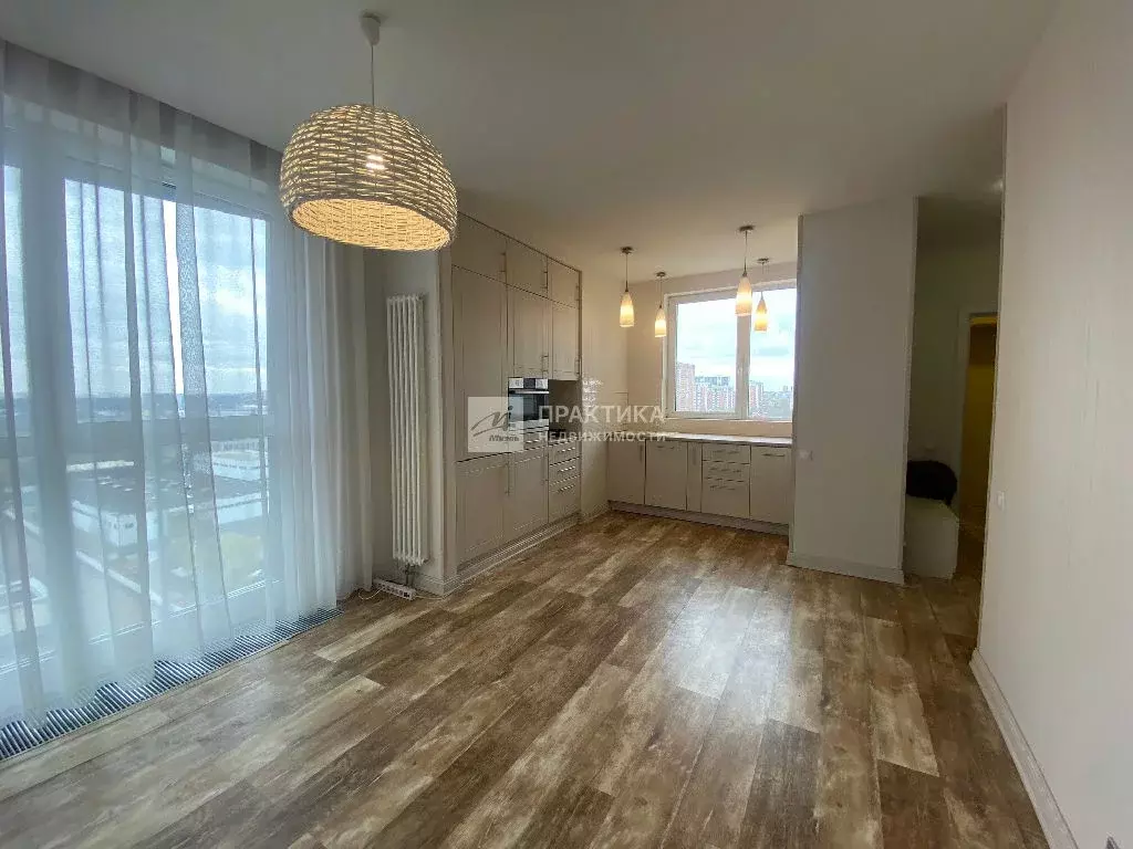 Продается 4-комнатная квартира - Фото 1