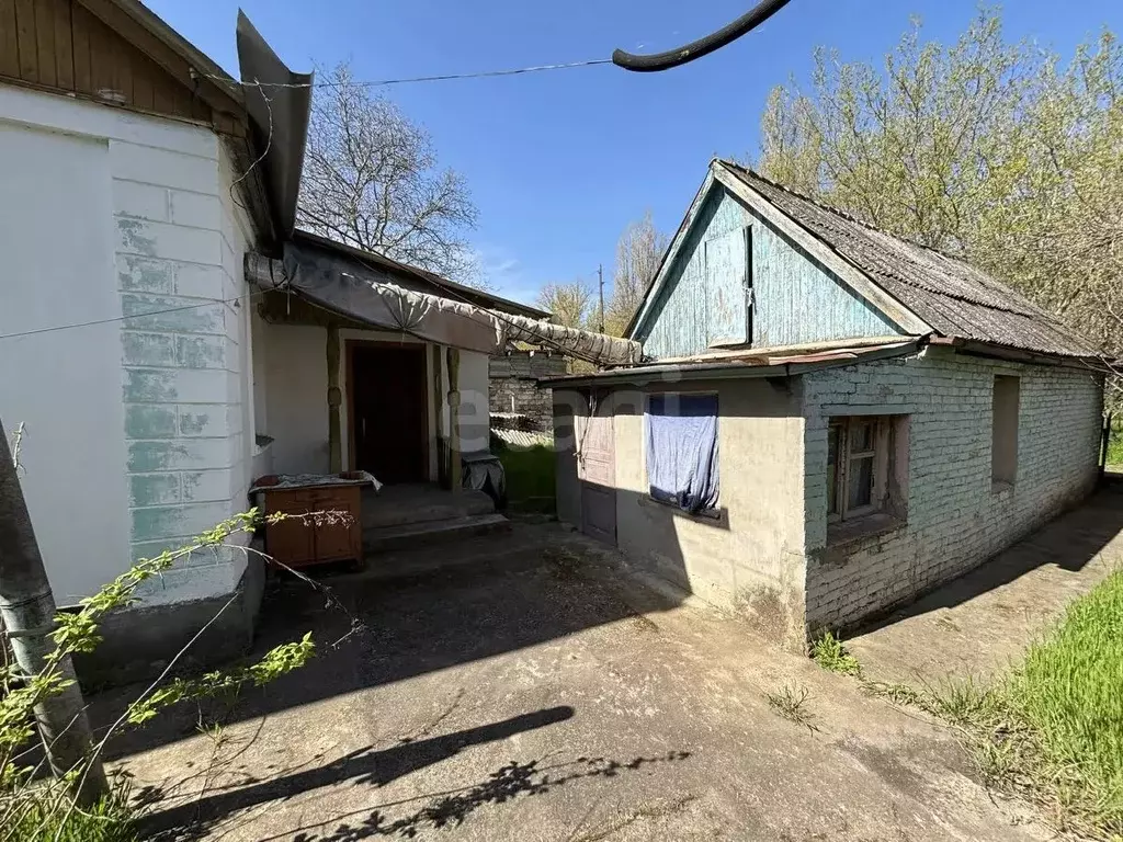 Дом в Крым, Симферопольский район, Гвардейское пгт ул. Володи Ефимова ... - Фото 1
