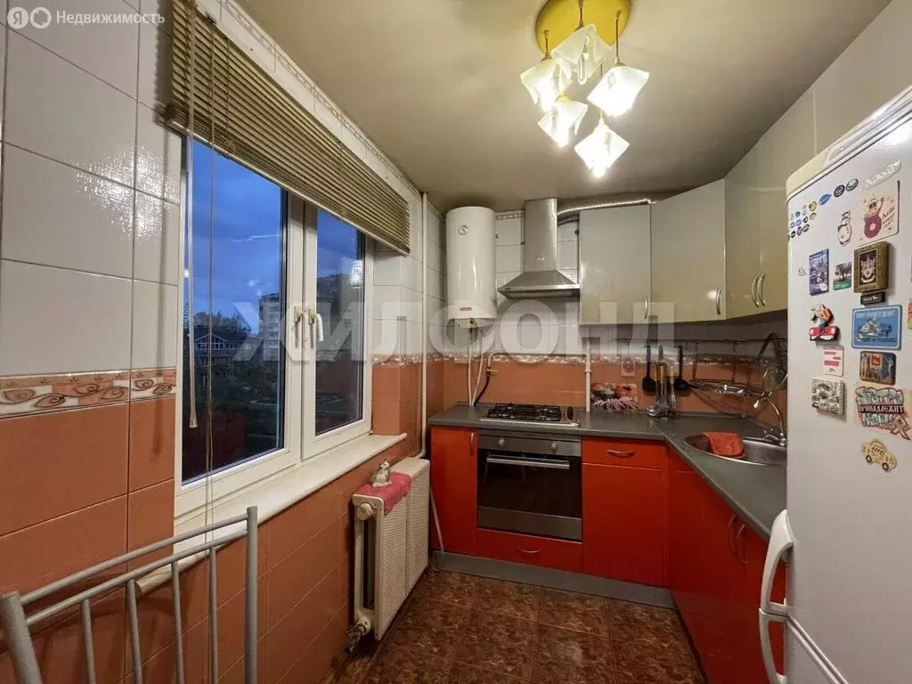 3-комнатная квартира: Нижний Тагил, улица Циолковского, 3 (58.5 м) - Фото 1