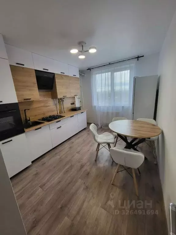 2-к кв. Адыгея, Тахтамукайский район, Яблоновский пгт Шоссейная ул., ... - Фото 1