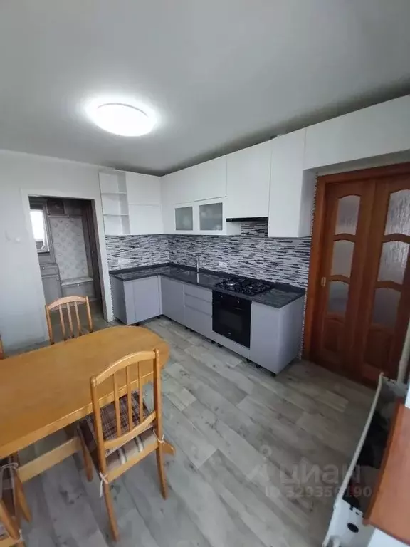3-к кв. Чувашия, Чебоксары ул. Короленко, 18 (77.4 м) - Фото 1