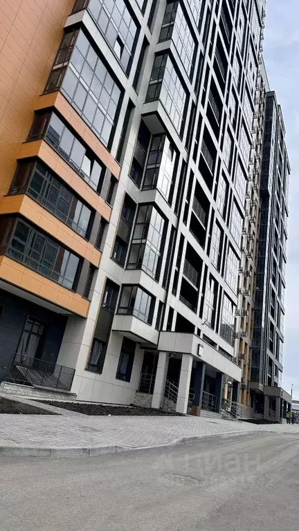 3-к кв. Пермский край, Пермь ул. Космонавта Леонова, 41к3 (71.1 м) - Фото 1