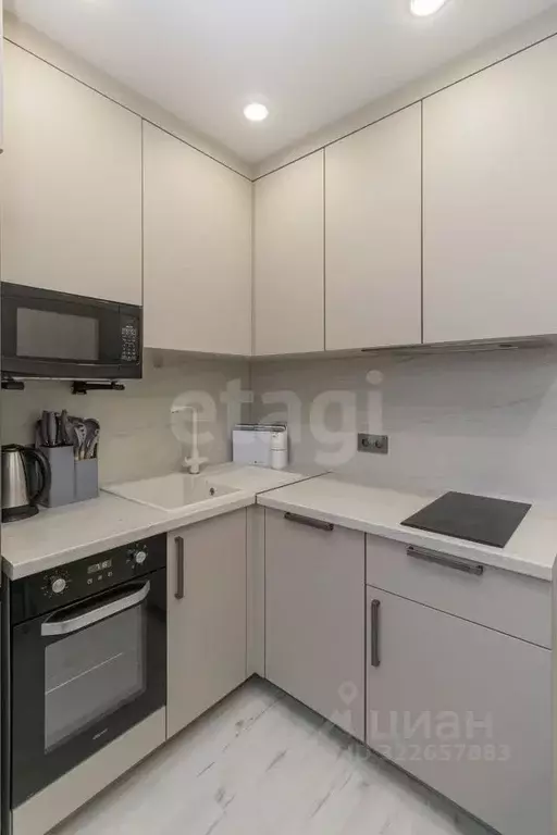 3-к кв. Тюменская область, Тюмень ул. Воровского, 21 (61.3 м) - Фото 1