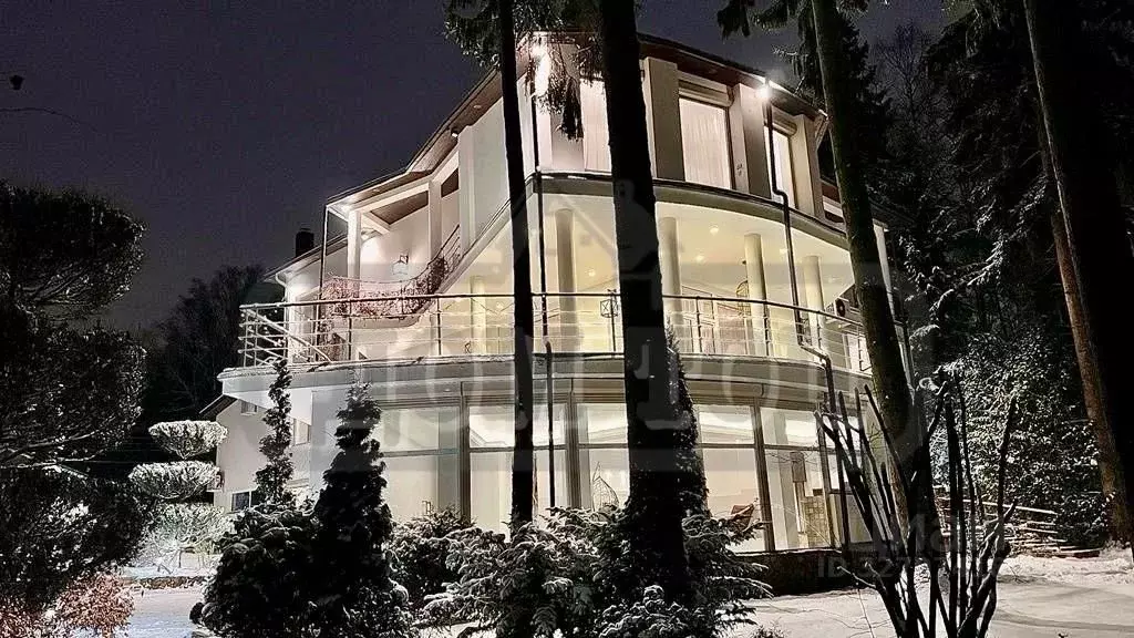 Дом в Москва пос. Первомайское,  (1000 м) - Фото 1