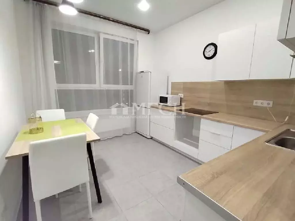 Продается 2-комнатная квартира - Фото 2