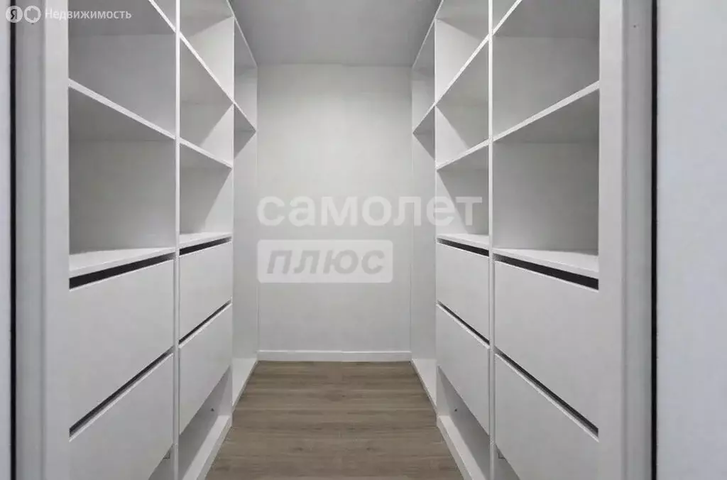 2-комнатная квартира: Омск, микрорайон Зелёная Река, 4 (67.7 м) - Фото 2