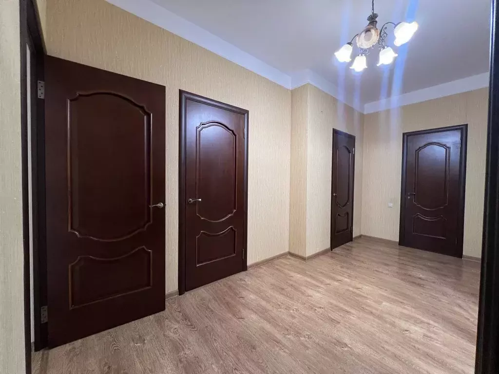 3-к кв. Дагестан, Махачкала ул. Максима Горького, 70 (92.0 м) - Фото 0