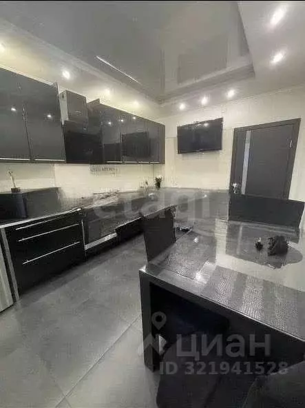 1-к кв. Ямало-Ненецкий АО, Новый Уренгой Дружба мкр, 6/1 (44.5 м) - Фото 0