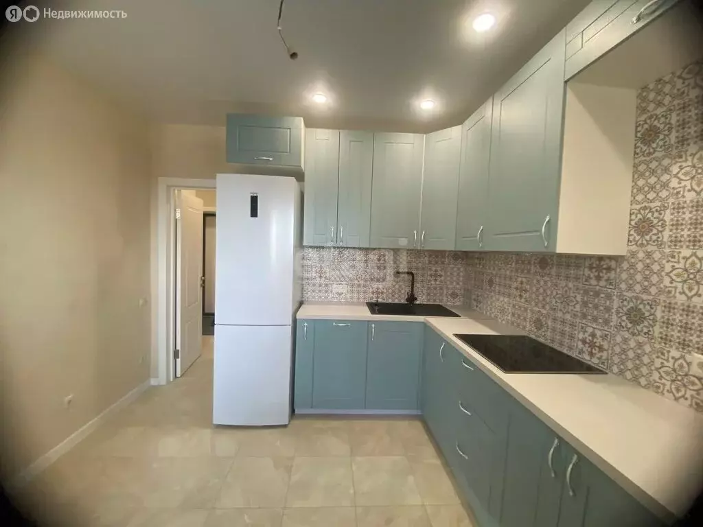 2-комнатная квартира: Тюмень, улица Мельникайте, 144А (59.1 м) - Фото 2
