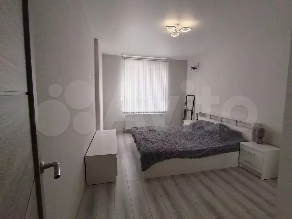 1-к. квартира, 40 м, 1/10 эт. - Фото 1