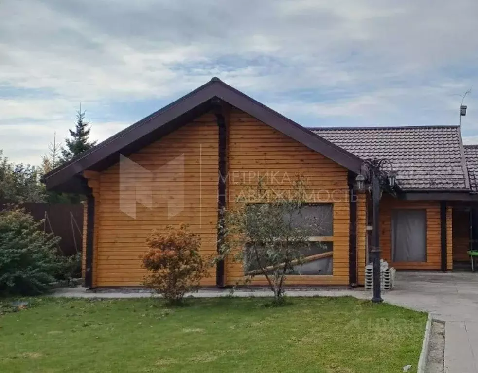 Коттедж в Тюменская область, Тюмень Калининская ул. (363 м) - Фото 2