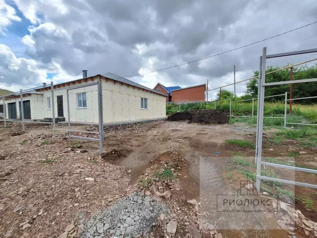 Дом в Челябинская область, с. Агаповка ул. Тепличная (100 м) - Фото 2