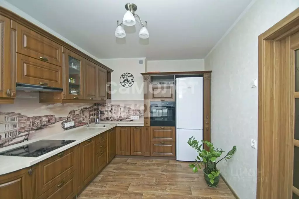 2-к кв. Омская область, Омск ул. Красных Зорь, 148 (80.4 м) - Фото 0