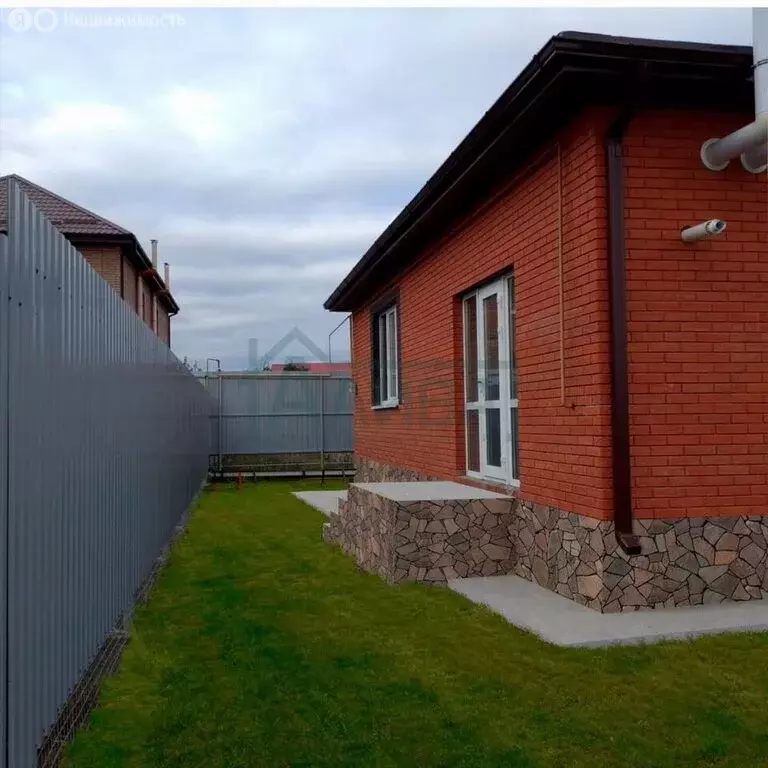 Дом в Мясниковский район, село Чалтырь (97 м) - Фото 1