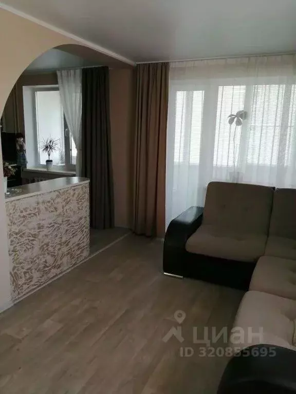 3-к кв. Омская область, Любинский рп ул. Почтовая, 7 (63.0 м) - Фото 1