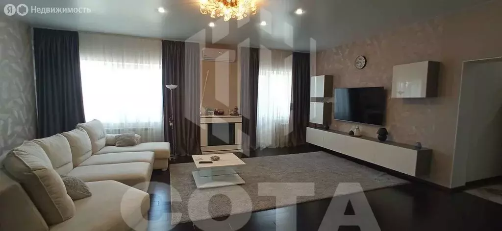 3-комнатная квартира: село Ямное, улица Атамана Платова, 2/2 (124.4 м) - Фото 1