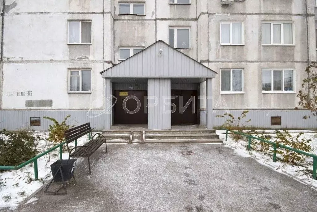 1-к кв. Тюменская область, Тюмень ул. 30 лет Победы, 96 (35.8 м) - Фото 1
