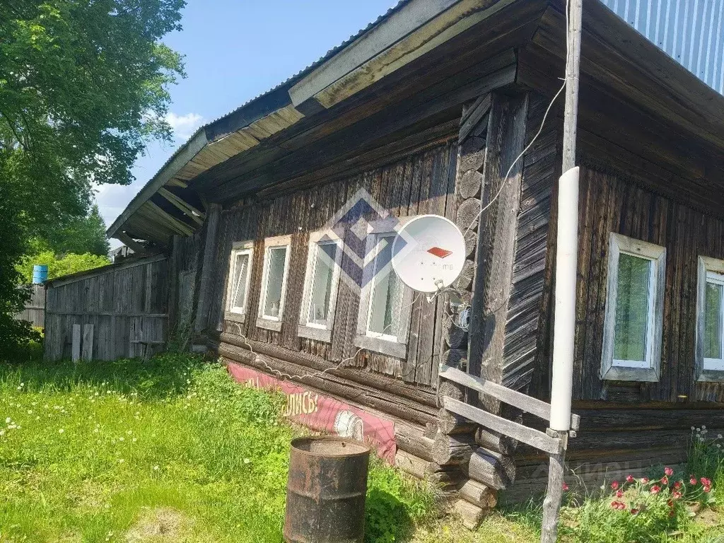 Дом в Пермский край, Юрлинский муниципальный округ, пос. Галечник ул. ... - Фото 2