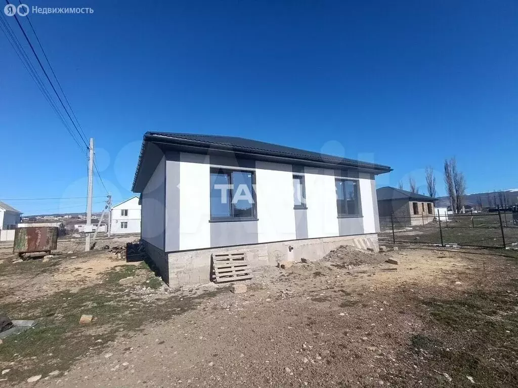 Дом в Симферопольский район, село Мазанка (120 м) - Фото 1