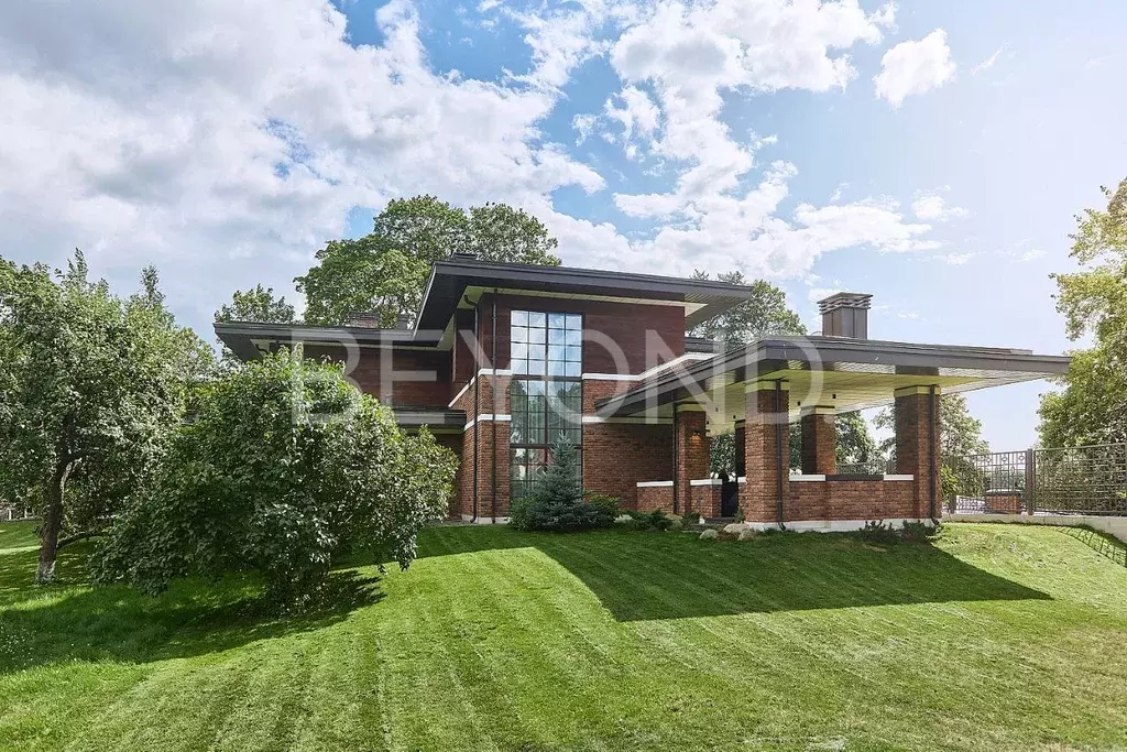 Дом в Санкт-Петербург ул. Александровская, 3 (421 м) - Фото 1