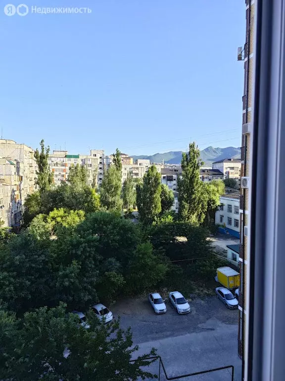 2-комнатная квартира: Махачкала, улица Нигматулы Магомедова, 43 (80 м) - Фото 0