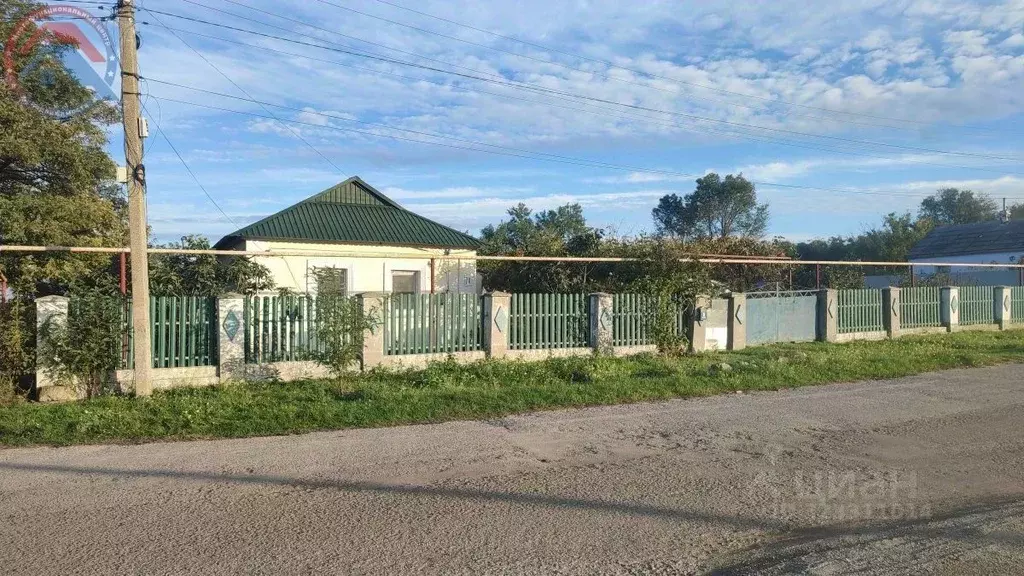 Дом в Крым, Ленинский район, с. Виноградное ул. Мичурина, 74 (98 м) - Фото 1