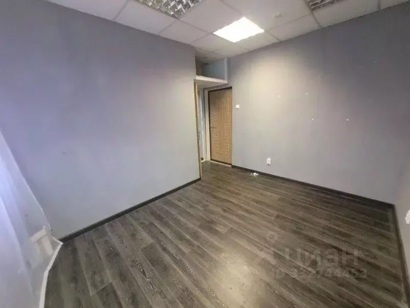 Офис в Санкт-Петербург пл. Конституции, 2 (26 м) - Фото 2