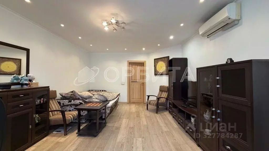 1-к кв. Тюменская область, Тюмень Одесская ул., 44к1 (54.9 м) - Фото 2