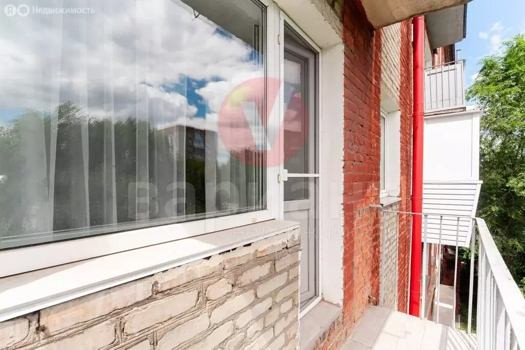 2-комнатная квартира: Омск, Иртышская набережная, 39 (45 м) - Фото 0