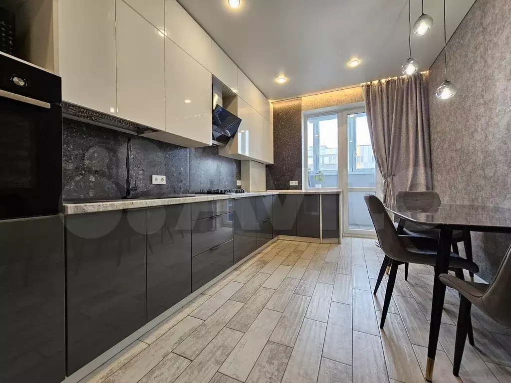 3-к. квартира, 100 м, 12/13 эт. - Фото 1
