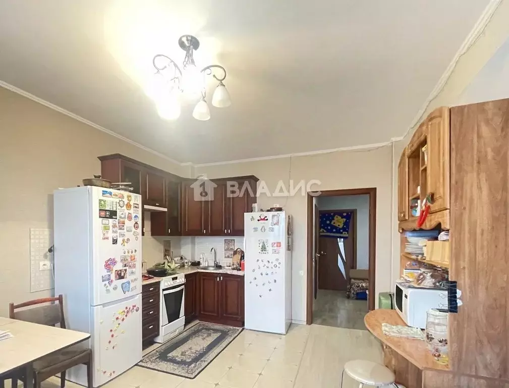 3-к кв. Белгородская область, Белгород ул. Есенина, 8 (71.0 м) - Фото 1