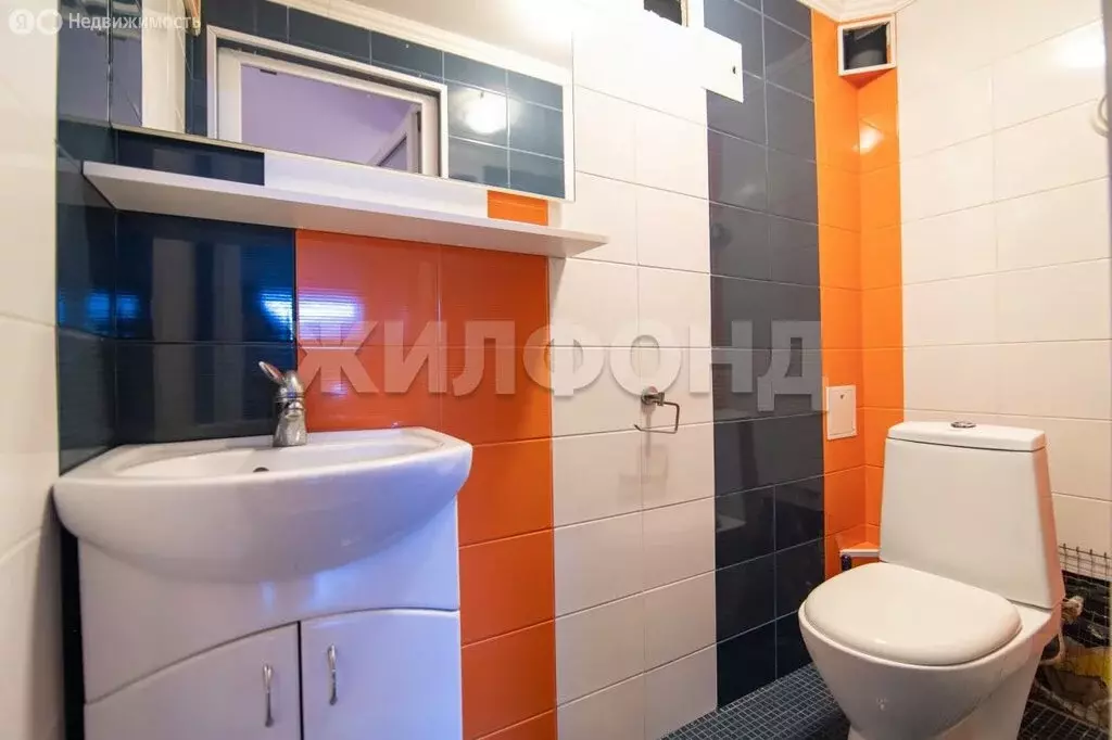 Дом в Барнаул, Вольная улица (300 м) - Фото 1