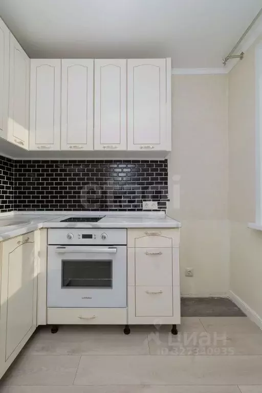 1-к кв. Тюменская область, Тюмень ул. Парфенова, 17 (29.8 м) - Фото 0