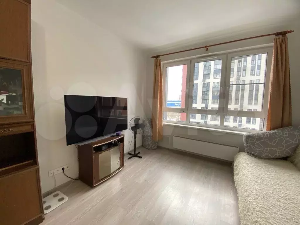 1-к. квартира, 42 м, 5/7 эт. - Фото 1