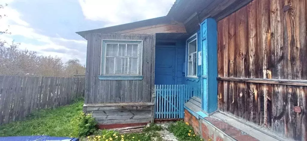 Дом в Нижегородская область, Ардатовский муниципальный округ, с. ... - Фото 1