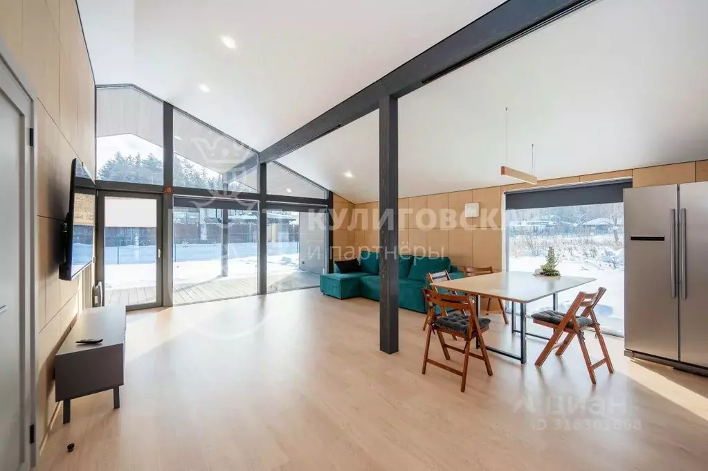 Коттедж в Свердловская область, Сысертский муниципальный округ, пос. ... - Фото 1