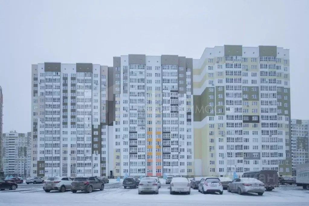 2-к кв. Тюменская область, Тюмень ул. Александра Протозанова, 16 (53.2 ... - Фото 1