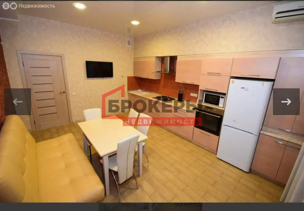 3-комнатная квартира: Севастополь, улица Степаняна, 10 (85 м) - Фото 0