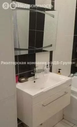 2-комнатная квартира: Хабаровск, улица Дикопольцева, 26к2 (77 м) - Фото 0