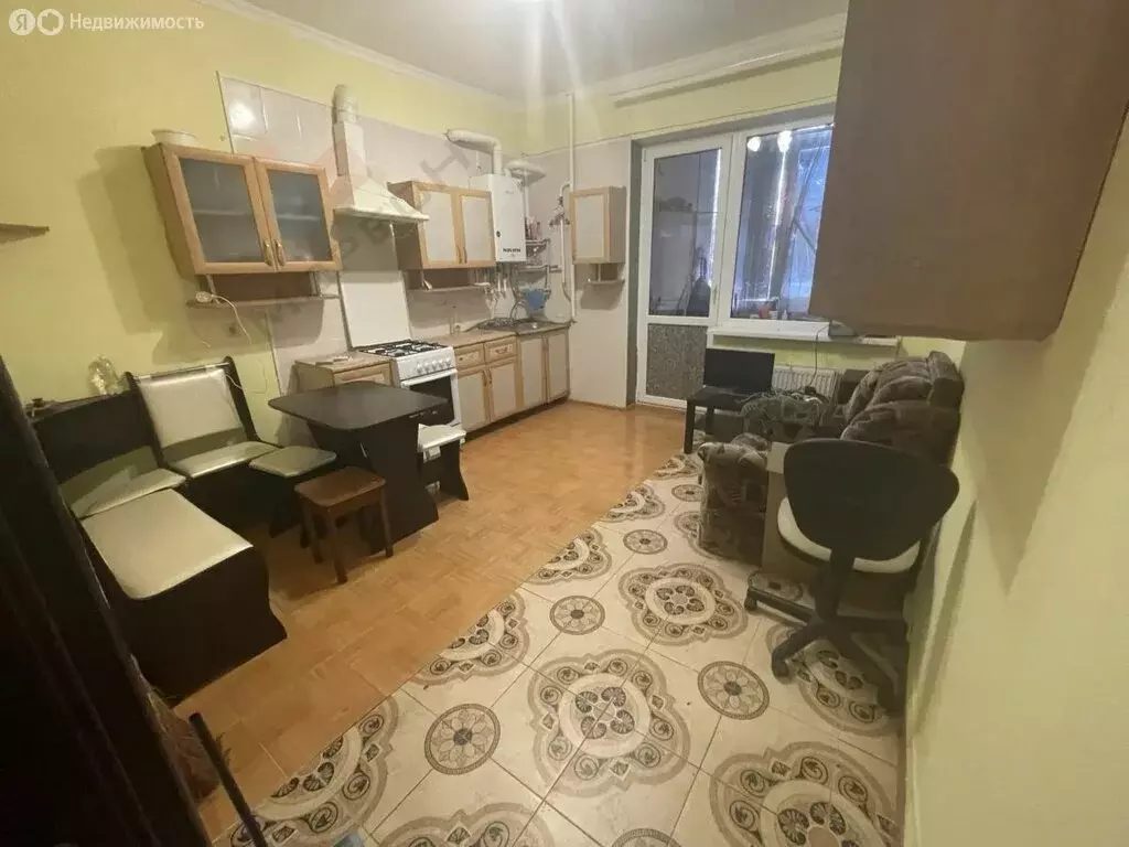 1-комнатная квартира: посёлок городского типа Яблоновский, улица ... - Фото 1
