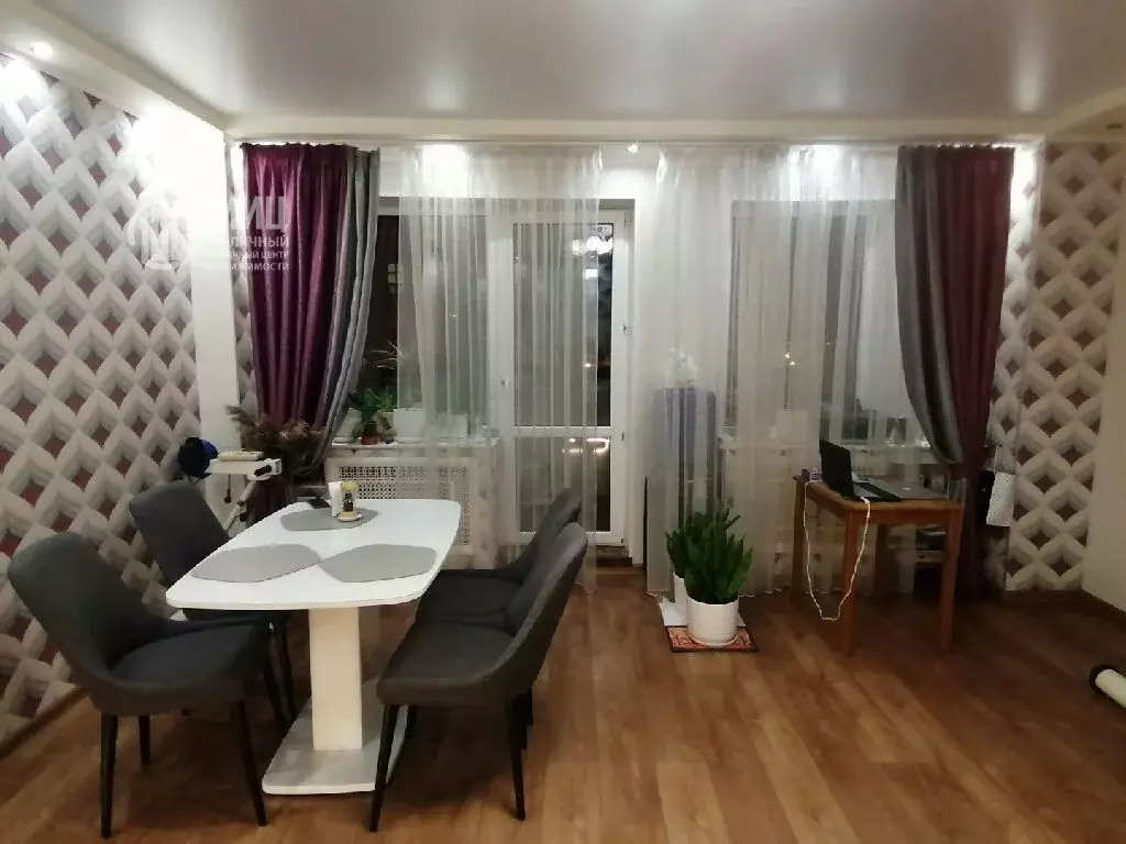 Продается 2-комнатная квартира - Фото 1