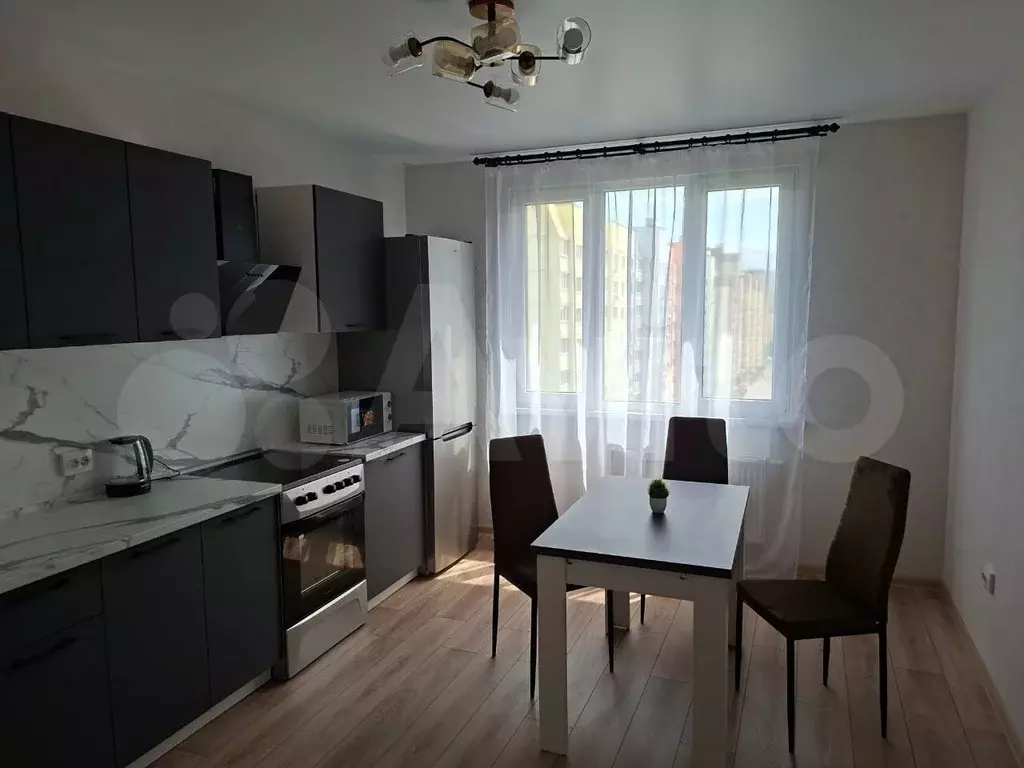 1-к. квартира, 40 м, 8/17 эт. - Фото 1