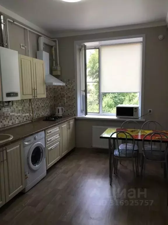 2-к кв. Ростовская область, Миллерово ул. 3-го Интернационала, 53 ... - Фото 0