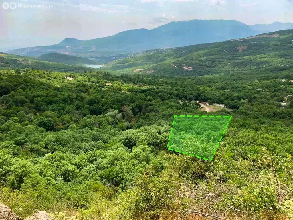 Участок в Республика Крым, муниципальный округ Алушта, село Лучистое ... - Фото 1
